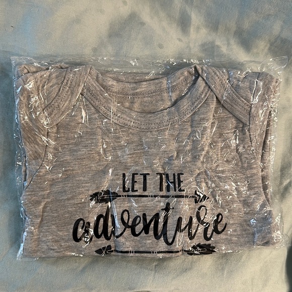 NWOT Baby Romper (0-3 months) - Picture 2 of 3